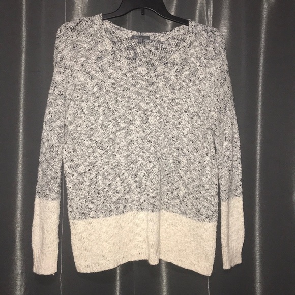 Ariana Grande - Vince Camuto Sweater Size Large - Picture 4 of 6